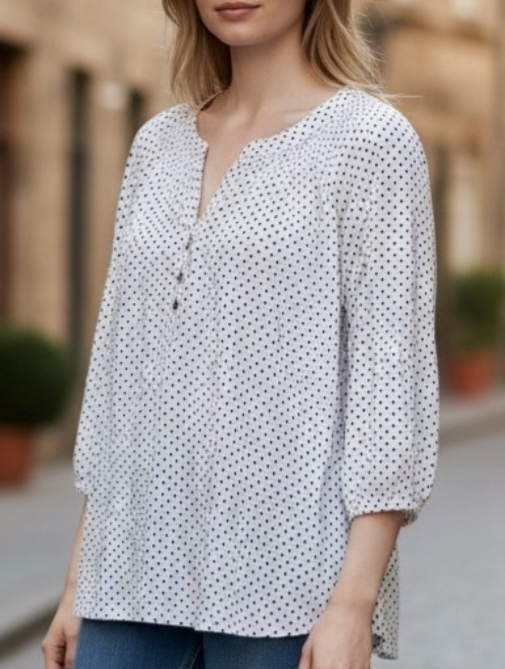 Emily Daniels Black And White Top Size Medium